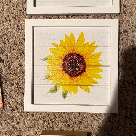Sunflower bundle #1 this contains 4 wall decor items one is a set of 3 pictures - Picture 5 of 9